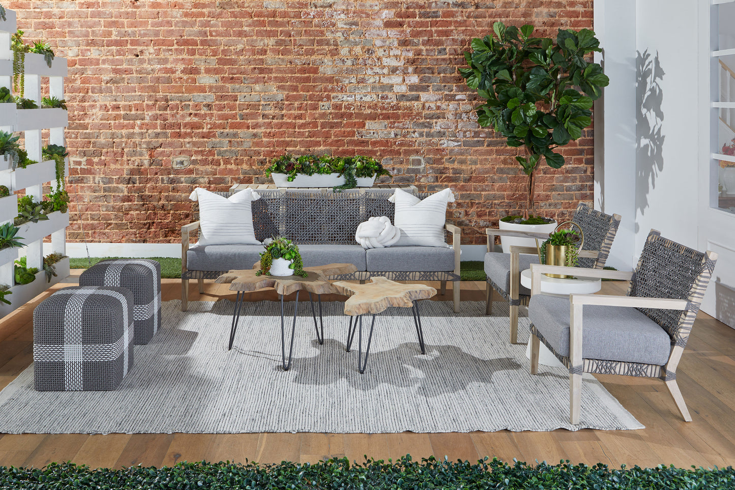 Costa Outdoor 77" Sofa