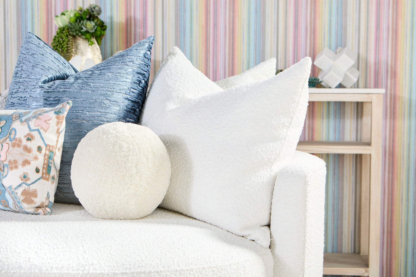 Lourne Grand Swivel Sofa Chair